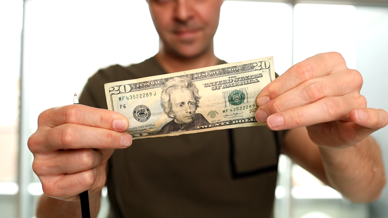 Pull par R. Paul Wilson