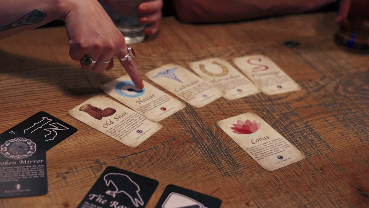 Deck de charmes par Nikolas Mavresis et David Jonathan
