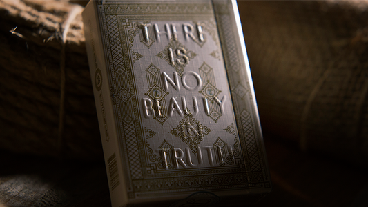 Mensonges jouant aux cartes, il n’y a pas de beauté dans la vérité*