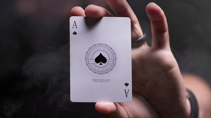 Cartes à jouer Gambler, Borderless Black par Christofer Lacoste et Drop Thirty Two