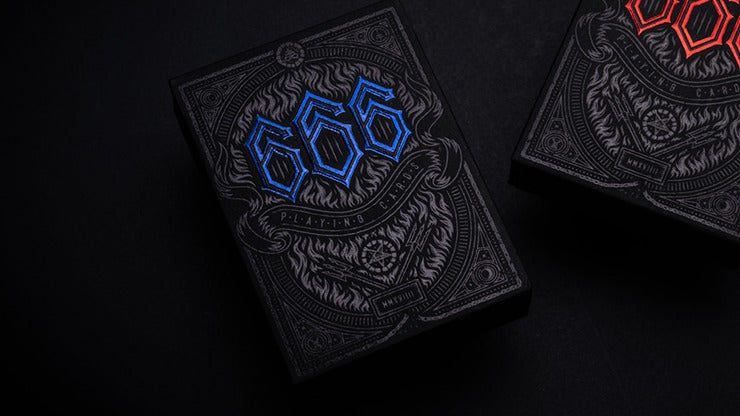 666 cartes à jouer bleues par Riffle Shuffle