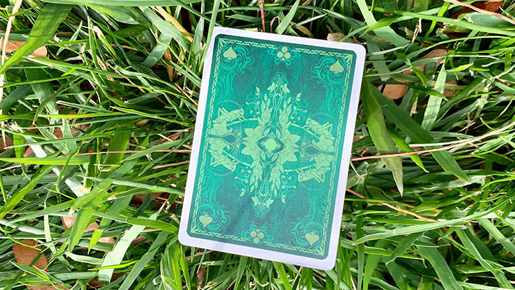Lumière de sauterelle dorée, cartes à jouer en jade