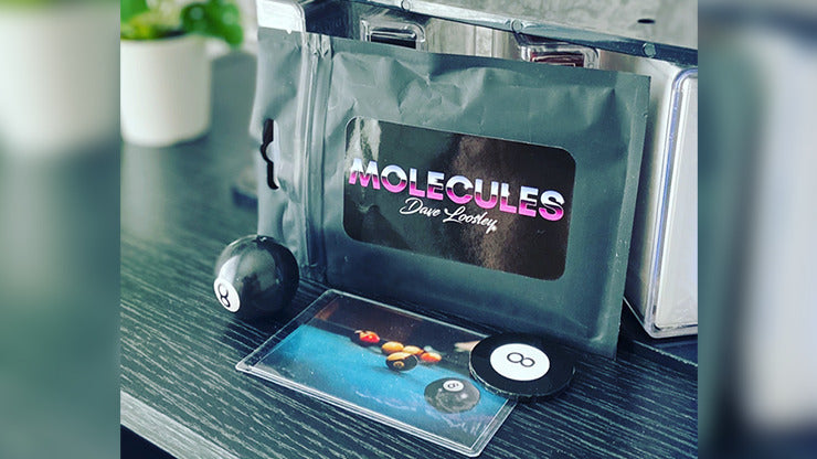 Molécules, gadgets et instructions en ligne par Dave Loosley*