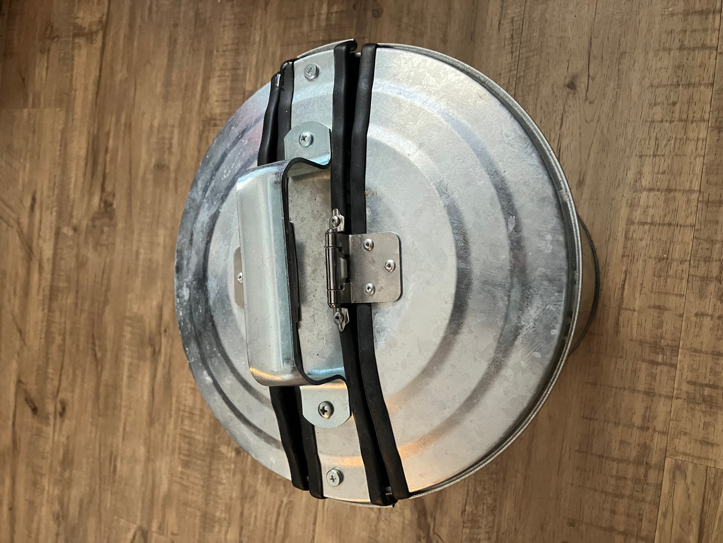 Poubelle miroir