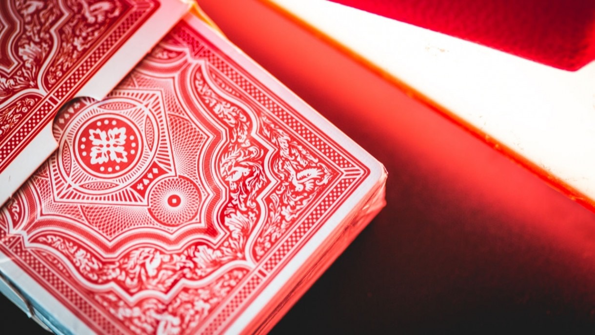 Cohortes de cartes à jouer rouges