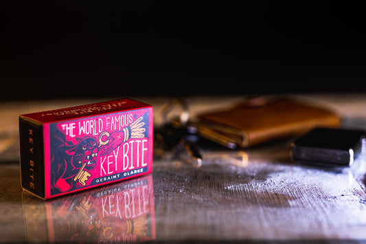 Key Bite par Geraint Clarke, ellusionniste