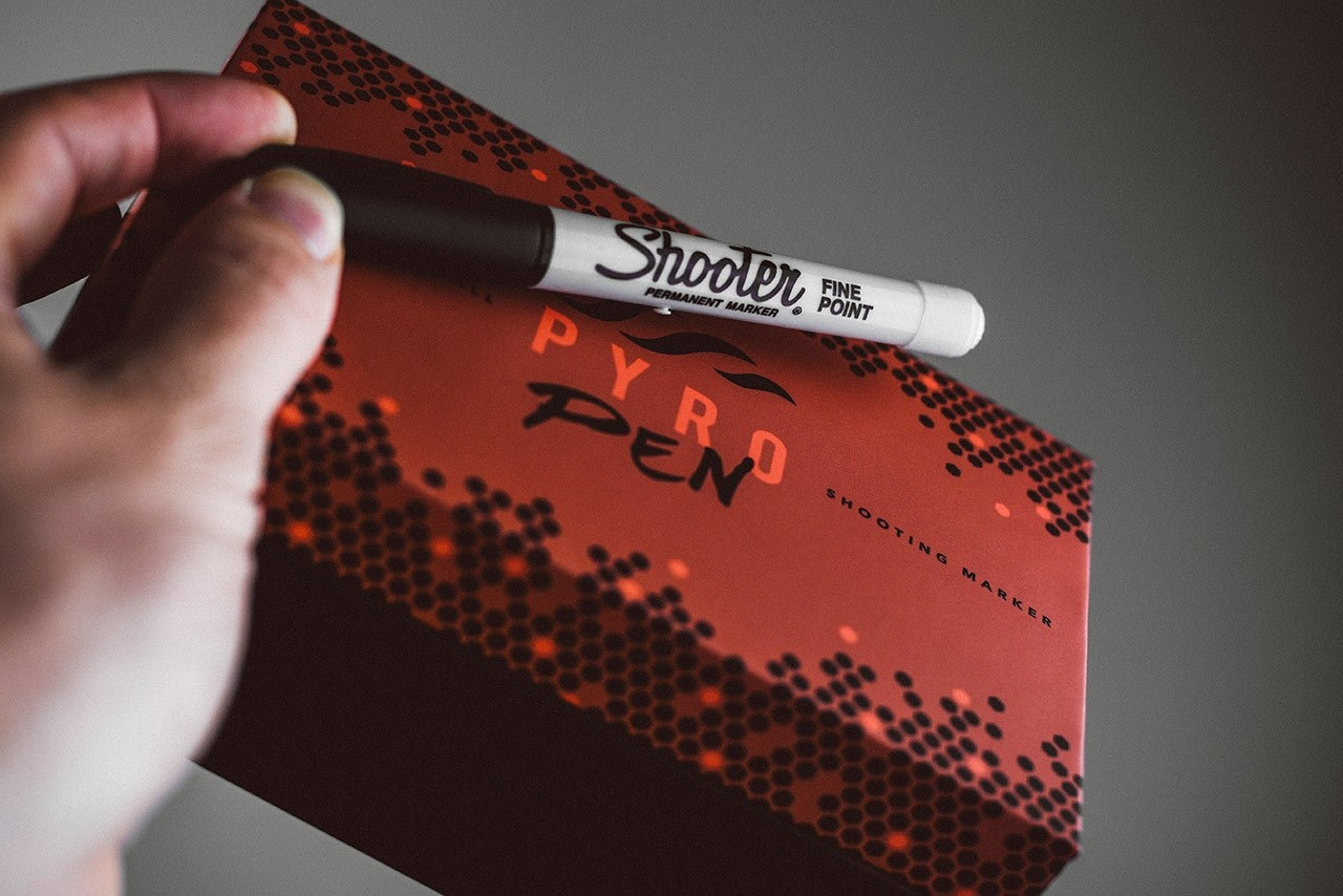 Stylo Pyro, Ellusionniste