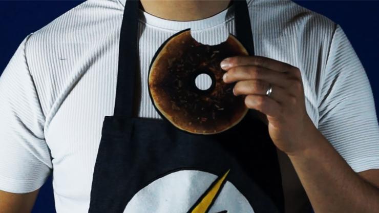 BURNT DONUTS (Gimmicks and Online Instructions) by Mago Flash